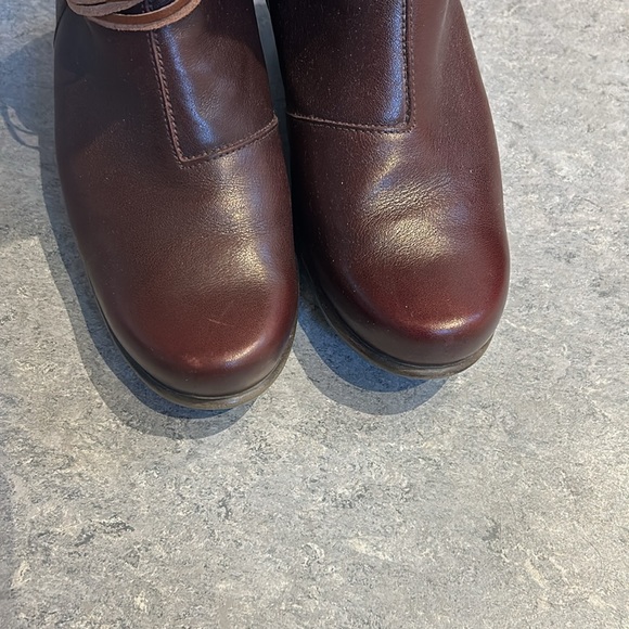 Gorgeous Naot Boots - Picture 6 of 6